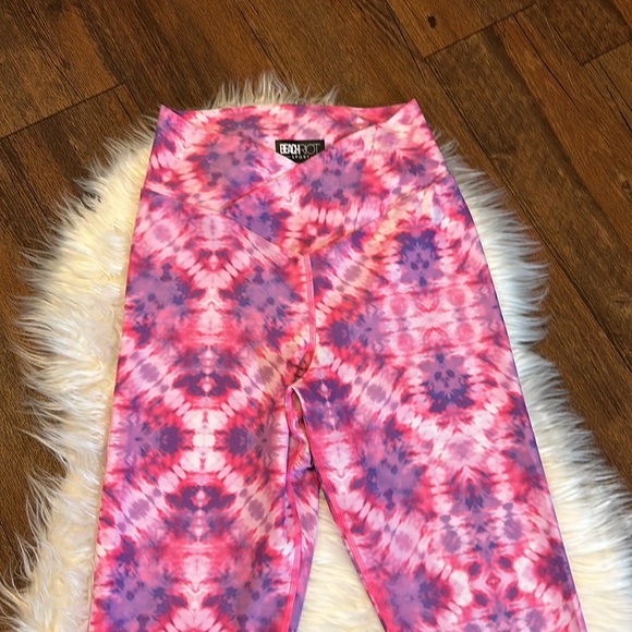 Beach Riot Cara Leggings in Pink/Purple Tie Dye - Picture 6 of 11